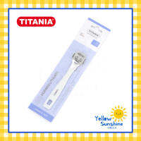 แพคเกจใหม่ TITANIA ที่ขูดส้นเท้าพร้อมใบมีดในตัว รุ่น Classic ด้ามพลาสติกทรงตรง TITANIA Callus Gouge Made in Germany