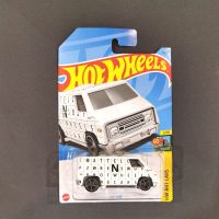 Hotwheels รุ่น ตู้70s Van ขาว