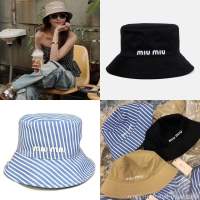 NEW!! Mimi bucket hat????(350฿ฟรีส่ง) หมวกตัวปัง คอลใหม่เลยค่ะรุ่นนี้ แบรนด์ดังที่เหล่าดาราเน็ตไอตัวแม่ต้องมี!! ทรง bucket ปีกกว้างกำลังพอดี มาพร้อมงานปักโลโก้  ทรงสวย ชิคมาก