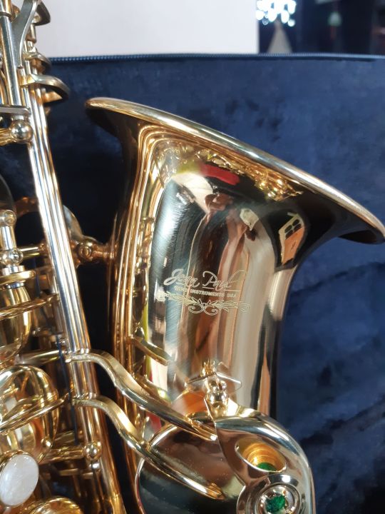 แซกโซโฟน-อัลโต้-saxophone-alto