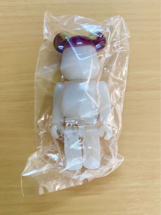 ฟิกเกอร์-bearbrick-100-series-35-jelly-bean-มีการ์ด-กล่องครบ-ของญี่ปุ่นแท้-งาน-medicom-toy