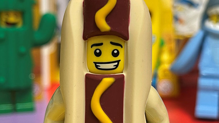 Lego Iconic Hot Dog Man Key Light