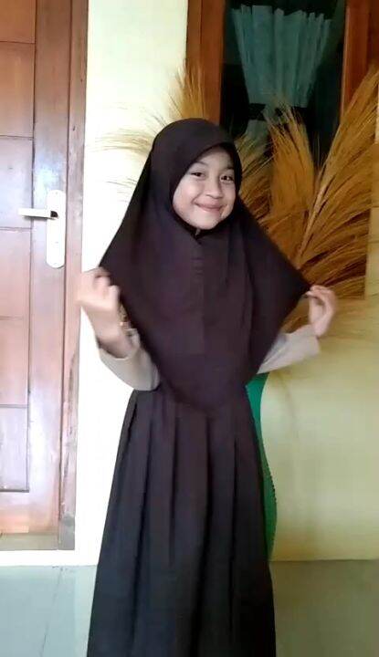 Hijab Bergo Anak Sekolah Kerudung Bergo Oval Sport Jersey/kerudung ...