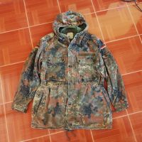 ?? German Flecktarn Parka - Hoodie Military?? อก46 มีHood  ใส่อุ่นใส่คลุมเท่ดีเทลสวยๆ สภาพดีมากใช้งาน100% สวยๆ งานกองทัพเยอรมันไซส์พอดีคนไทยไม่มาบ่อย คนใส่ช่วงอก42-44 จะใส่เท่พอดี ใส่สบายๆ