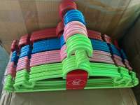 ไม้แขวนเสื้อคละสี 1 กล่องมี 36 ชิ้น