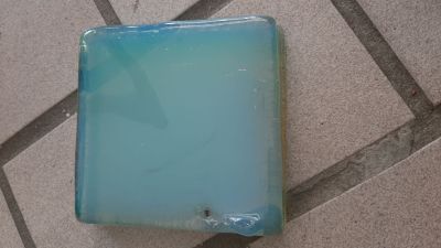 พลอย ก้อน กระจกมอร์แกไนต์ 0.750 (GRAM ) กรัม" LAB MADE Glass rough"....ความยาวและ ความกว้าง 4X4 inch นิ้ว)(ความหนา 1.00 inch นิ kg BLUE WHITE MILK