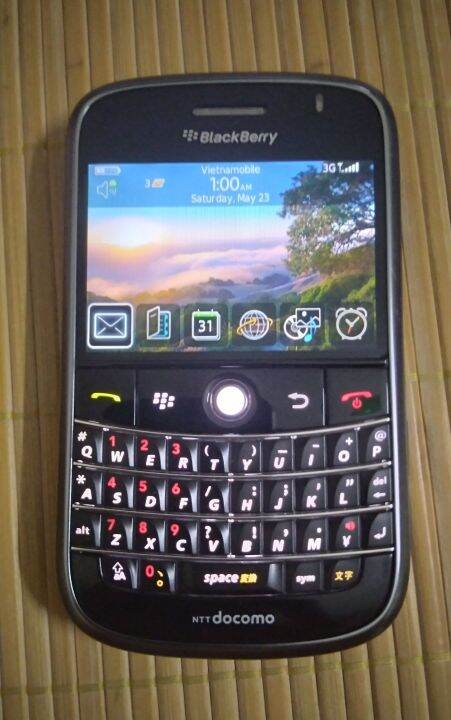 docomo blackberry bold 9000