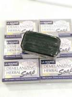 La Bourse Demelanizing Herbal Soap ลาบูสส์ เฮอร์เบิล โซฟ สบู่สมุนไพร 80 g.