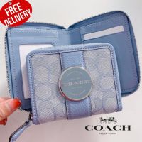 COACH LONNIE SMALL ZIP AROUND WALLET IN
SIGNATURE JACQUARD