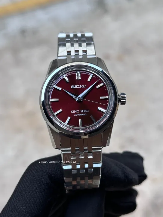 Red sales seiko watch