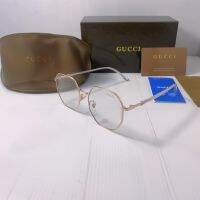 แว่นตายี่ห้อ Gucci กระจกออโต้เรนจ์กันยูวี 400 มีอุปกรณ์พร้อมชุด