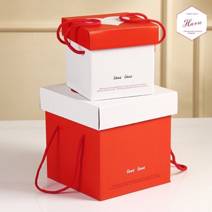 r7-กล่องของขวัญ-กล่องลูกเต๋าหูหิ้วสีแดงหัวใจ