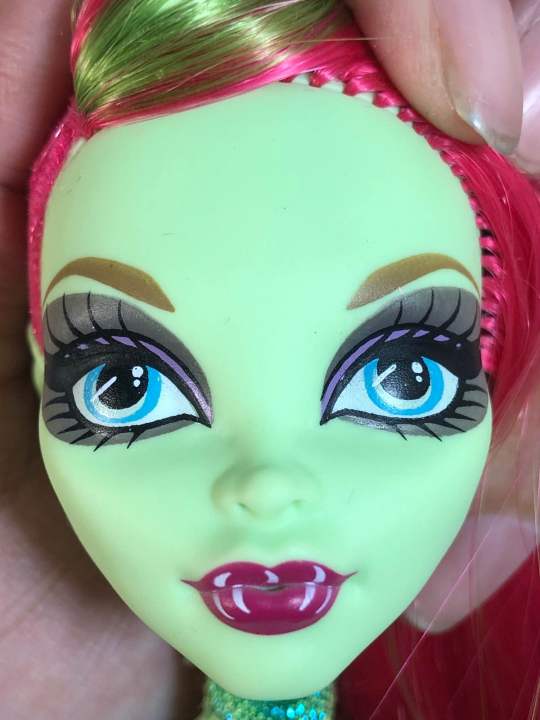 ตุ๊กตามอนสเตอร์ไฮ-monster-high