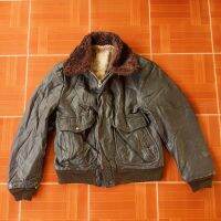 ??เสื้อหนังนักบิน USA Vintage60s  Brown Leather FlightJacket ซิ๊ปTALON กระดุมแป๊กตอก Scovill ?
??Made in USA ??งานหนังแท้ปีลึก60s เดือดๆสวยๆสภาพดีใช้ยาวๆ อกวัดนอกอก42 วัดในอก40 สำหรับคนอก38-40ใส่สวยพอดีตัว คนไซส์s