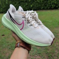 ???Hot Deal Alert!???
NIKE AIR ZOOM PEGASUS 39 RED PLUM BARELY VOLT before it’s gone! Size8us 41eu 26cm Pre-owned Authentic