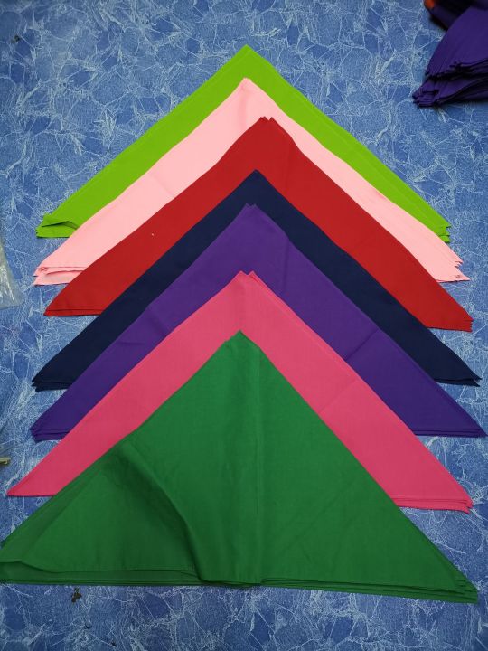 ผ้าพันคอสามเหลี่ยม-สีล้วน-มีหลายสีให้เลือก