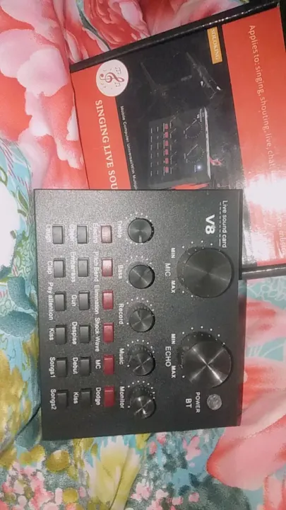 Singing live sound card/mobile computer universal with multiple sound ...