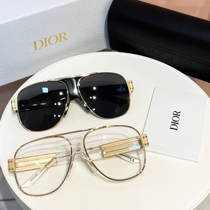 แว่น Dior Glasses งานออริ งานดีสุด Size ดูที่รูปขาแว่น มาพร้อมกล่องอุปกรณ์ตามรูป ถ่ายรูปจาก 1938