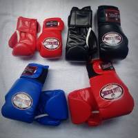 นวมชกมวย (Boxing Gloves) มีทั้งเด็ก และผู้ใหญ่