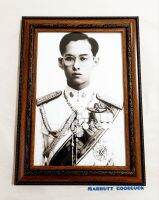 พระบรมฉายาลักษณ์ในหลวงรัชกาลที่ 9 ขนาดกว้าง 28 cm ยาว 38 cm