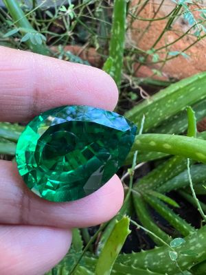 Lab Emerald pear 22x30- 39cts  พลอยอัด มรกต สีเขียว  สังเคราะห์ ขนาด 22x30 มม 39 กะรัต 1 เม็ด Synthetic stone green emerald