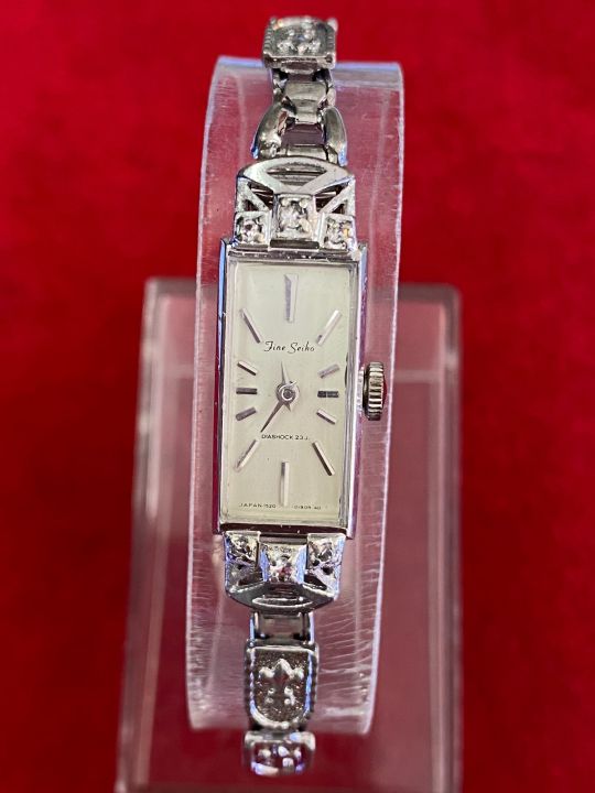fine-seiko-diashock-23-jewels-ระบบไขลาน-เพชร-6-เม็ด-ตัวเรือนสแตนเลส-นาฬิกาผู้หญิง-มือสองของแท้
