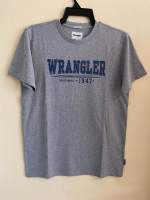 Wrangler เสื้อยืด cotton100% ผ้านิ่มใส่สบาย ทรงregular fit ใส่ได้ชายหญิง ราคาป้าย 990 บาท