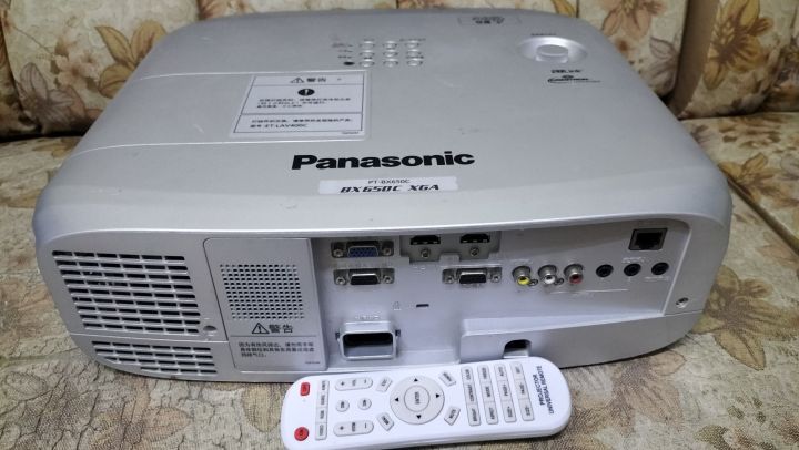 โปรเจคเตอร์-panasonic-pt-bx-650c-5-500-ลูเมนใช้งานปกติแถมรีโมทรวม