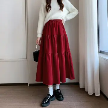 10 cách phối chân váy đỏ đô với áo cho cô nàng cá tính