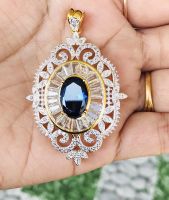 จี้เคลือบเงินด้วยหินไพลินสีน้ำเงิน Silver coated pendent with blue sapphire stone