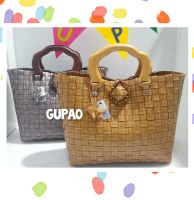 กระเป๋าถือสานเส้นพลาสติกหูไม้ gupao by pp handmade