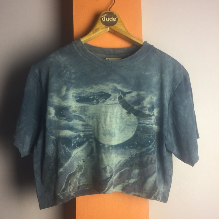 reworked-the-moutain-crop-tees-this-crop-tees-has-been-remade-from-a-the-moutain-shirt