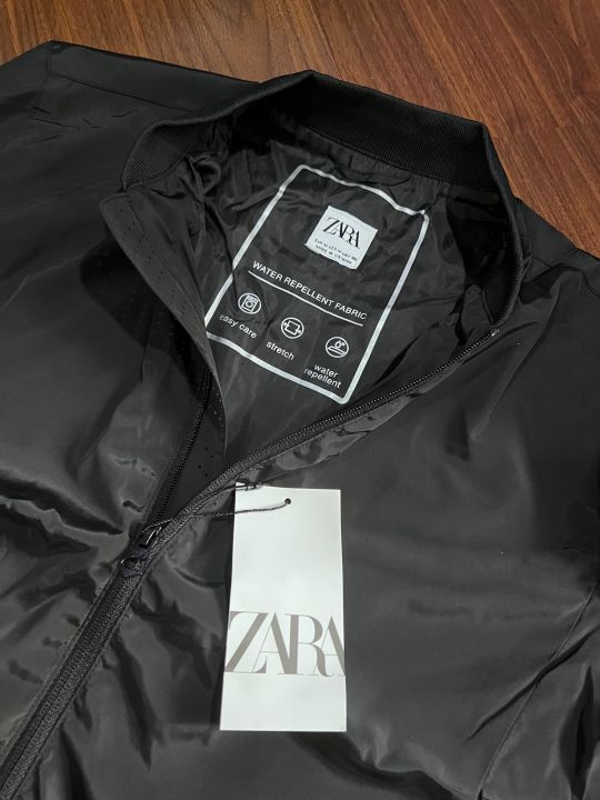 เสื้อแจ็คเก็ตผู้ชาย ซาร่า Zara Jacket ของแท้ Water Repellent Frabric สีดำ |  Lazada.Co.Th