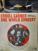 000133 ERROLL GARNER  ONE WORLD CONCERT   แผ่นเสียง vinyl Lp 33rpm 12"สภาพกำลังฟังได้ดีได้รับการตรวจสอบ