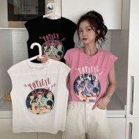 ?พร้อมส่ง?เสื้อยืดคอกลมแขนกุดลายวินเทจtotally go go’s