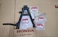 ขาตั้งคู่ พร้อมชุดอุปกรณ์ HONDA W100เก่าไฟคู่ แท้ศูนย์ ได้4ชิ้น