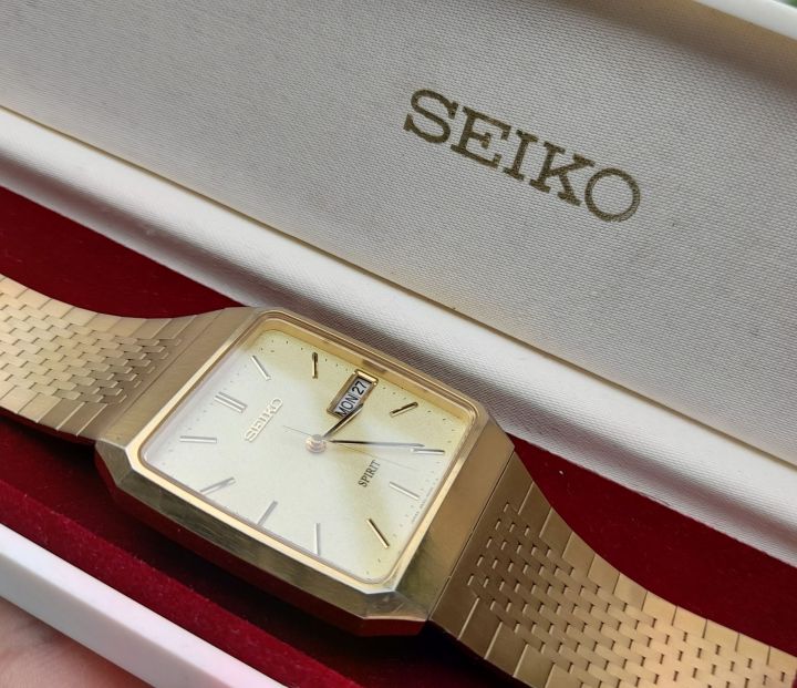 Đồng hồ Seiko Full hộp nguyên 1 cây vàng còn nguyên zin 