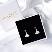 Praewa Jewelry - Mother of Pearl earrings ต่างหูมุกแท้ เพชรสวิส