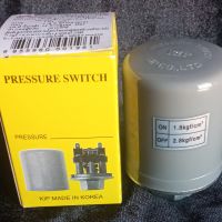 เพรสเขอร์สวิทซ์ สวิทซ์ควบคุมแรงดัน Pressure Switch ยี่ห้อ KIP (KIP MADE IN KOREA) วัสดุภายในเป็นเหล็กหล่อ ควบคุมการตัดต่อโดยใช้สปริงที่มีความแม่นยำสูง ค่าแรงดัน เปิด/ON ที่ 1.8 kgf/cm2 และ ค่าแรงดัน ปิด/OFF ที่ 2.8 kgf/cm2 ขนาดเกลียว 3/8 นิ้ว (3 หุน)