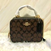 กระเป๋าแฟชั่น Box crossbody bag