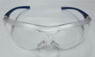 แว่นตานิรภัยชนิดเลนส์ใส 3M
