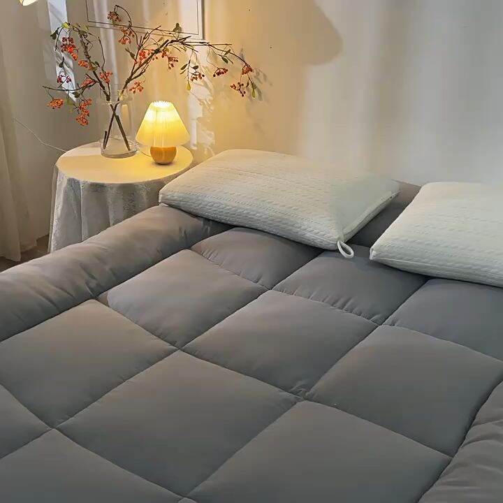 White Premium Mattress Topper Thick Mattress Comfortable Folding Thick