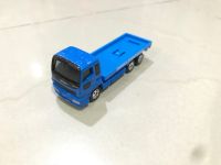 โมเดลรถเหล็ก Tomica Isuzu Giga รถบรรทุกขนไดโนเสาร์