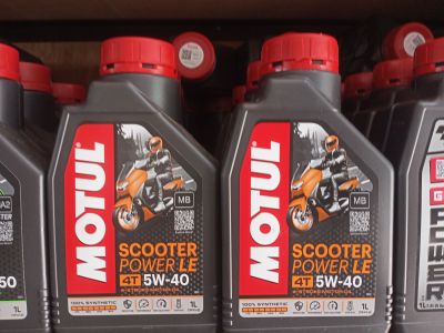 *** ราคาสุดปัง​ช้อปเลย ***  - MOTUL Scooter Power LE - 4T 5W-40 100% synthetic 4-stroke motorcycle oil (1 Litre)