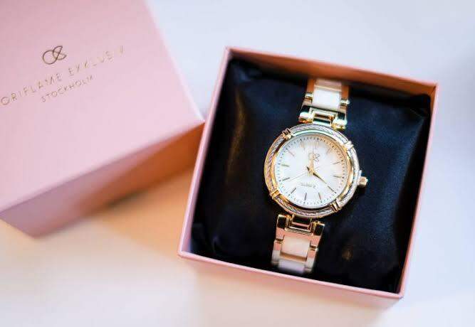 JAM TANGAN WANITA ELEGAN (Cocok untuk dipakai saat acara, kantoran