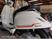 สติกเกอร์ Vespa ลายศูนย์ คู่ตัว2