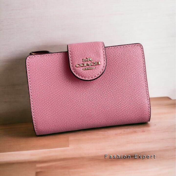 ของแท้100-กระเป๋าสตางค์ใบสั้น-สีขาว-medium-corner-zip-wallet-coach-6390-c6390