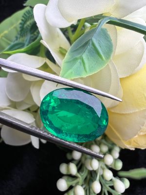 1มรกต พลอย columbiaโคลัมเบีย Green Emerald 10 CARATS LAB CREATED GREEN TOPAZ GREEN EMERALD VERY FINE OVAL 10X12 MM 2 PCS