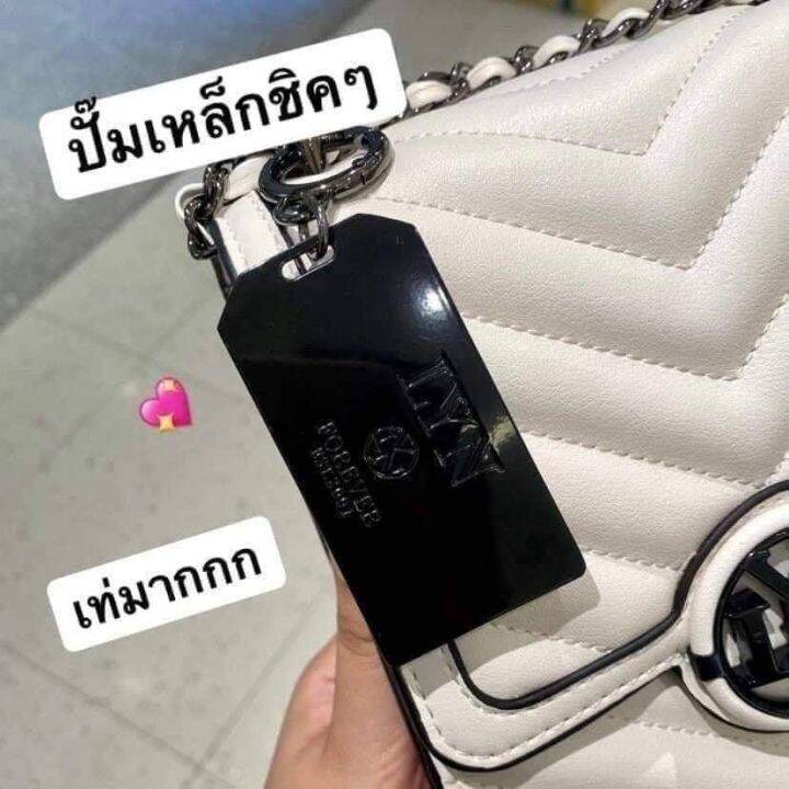 lyn-รุ่น-chrissy-crossbody-แท้-outlet-กระเป๋าทรงเหลี่ยมสุดฮิต-งานสวยมากๆ