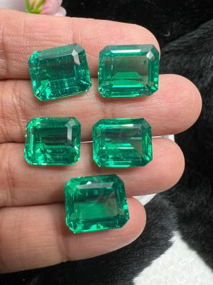 มรกต พลอยโคลัมเบีย LAB columbia Green Emerald  Lab emerald 36 carats 5 pieces  sizes 10x12mm 12x14mm